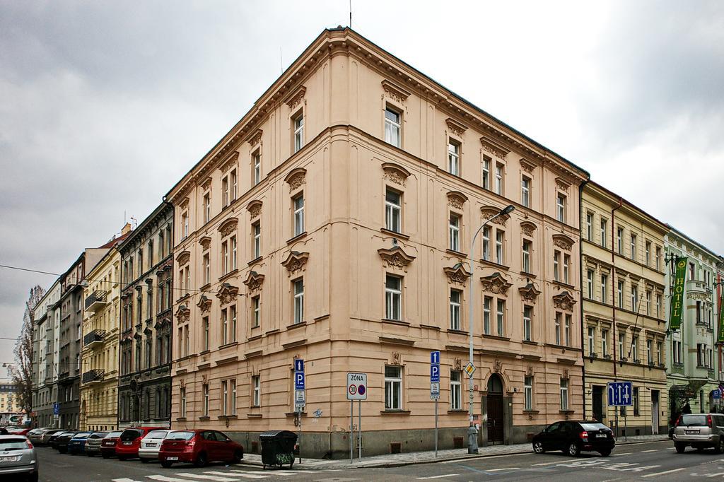 Luxury Center Apt. Charles Bridge Walking Distance Prag Exterior foto